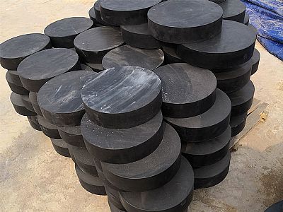 富裕县板式橡胶支座由若干层橡胶片与薄钢板经加压硫化